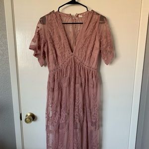 Lace maternity dress